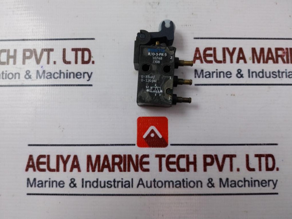 Festo R/O-3-pk-3 Roller Lever Valve 0-8 Bar/ 0-120 Psi Used