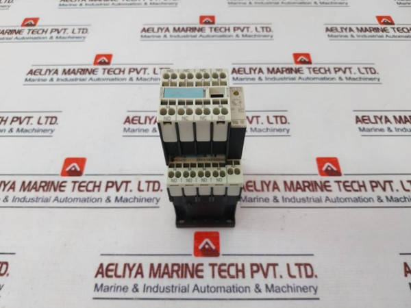 Siemens 3Rh1140-2Bb40 Contactor Relay With Auxiliary Switch Block 3Rh1911-2Ga22 Used