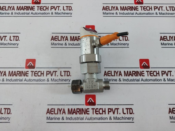 Ifm Electronic Sa0551 Flow Sensor 4-20Ma 0-10V - Used