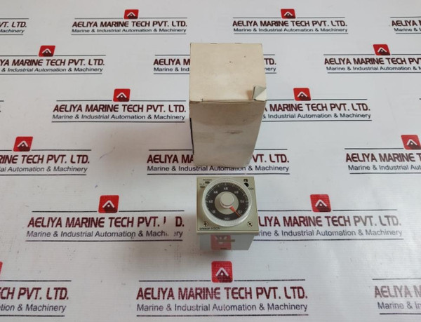 Omron H3Cr-a Solid State Multi-functional Timer 50/60Hz/ 100-125 Vdc - New