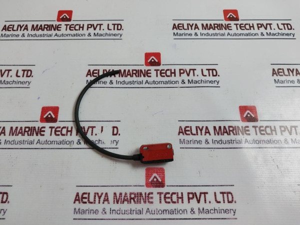 Leuze Hrtr 3B/66-v Diffuse Sensor With Background Suppression