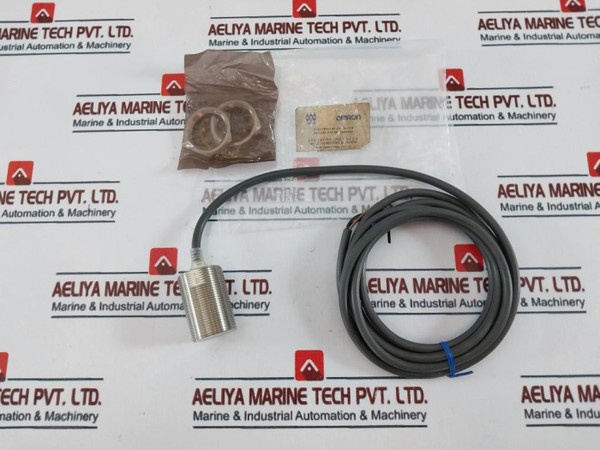 Omron E2E-x10F1 Photoelectric Sensor - New
