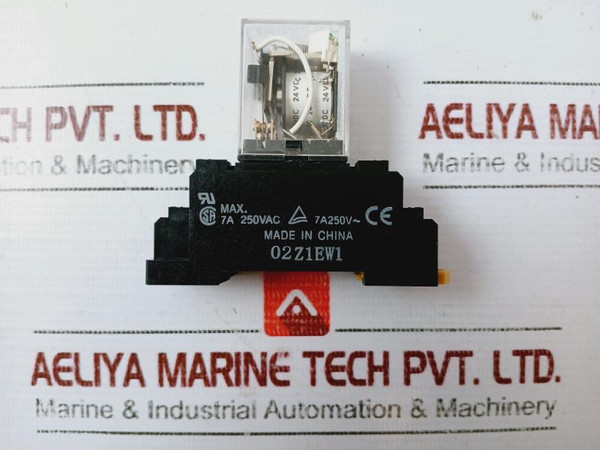 Omron My2N Miniature Power Relay With Socket 24Vdc 5A 250Vac~