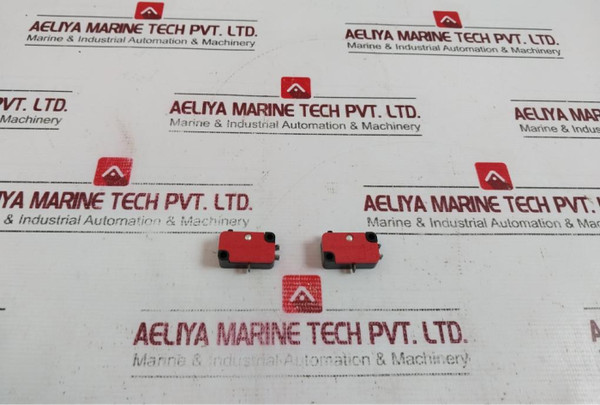 Lot Of 5X Honeywell V3-9015M Micro Switch 250V 15(1)A - New