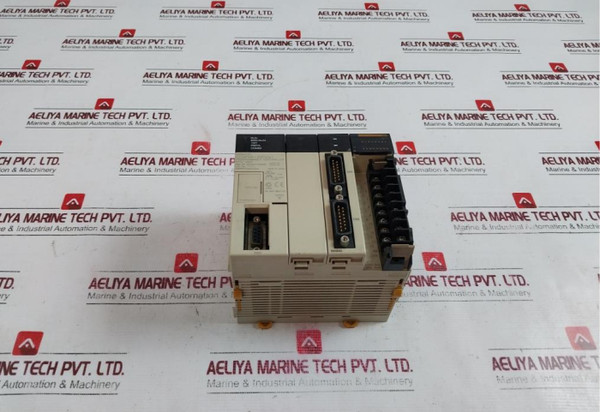 Omron Cqm1H-cpu51 Programmable Controller Cpu Unit 24Vdc 10Ma 16 Points - Used