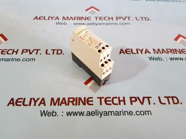 Schneider Telemecanique rm4tr32 relay