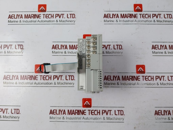 Allen-bradley 1762-ow8 Micro Logix 8 Pt Vac/Vdc Relay Output 5Vdc 0.08A