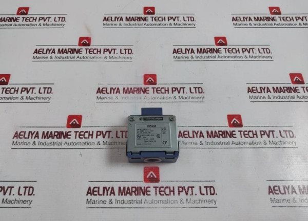 Telemecanique Xckm Zckm1 Limit Switch 240V 3A Ip66, Type 4 And 12