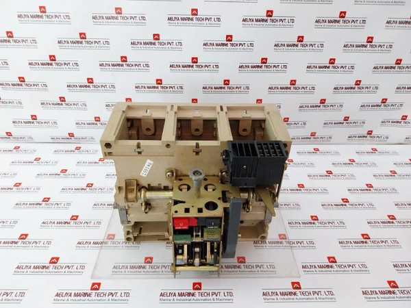 Merlin Gerin 3 Pole Masterpact Air Circuit Breaker Switch Acb Capacity 800A