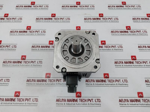 Mitsubishi Electric Hg-sr102J Ac Servo Motor 3Ac 129V 5.6A  - Used