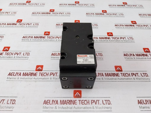 Rexroth 5672310000 Pneumatic Directional Valve 30 Bar 11W06