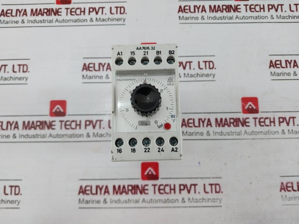 E.Dold & Sohne Aa7616.32 Timer On-delay 0,2S-60H 230V 50/60Hz 4A 0000698 - Used