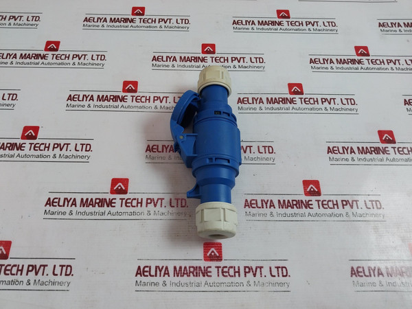 Pce 16A-6H/220-250V~ Pin & Sleeve Connector Type 213 Ip44 2P+E/50+60Hz