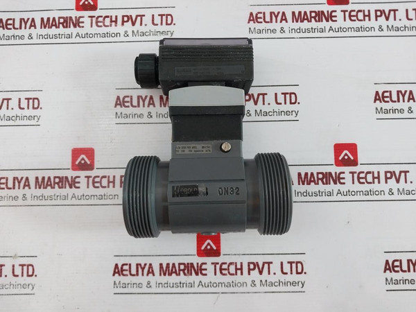 Burkert S030 Paddle Wheel With Solenoid Flow Sensor Pvc D40 Fkm Se30/8030