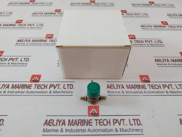 Clippard Cs-2532 Manifold Mount Valve With Threaded Top Port - Used