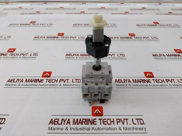 Siemens 3Ld2517-0Tk11 Switch Disconnector Gb14048.3/50Hz 63A 600Vac 3Nm Awg 14-6