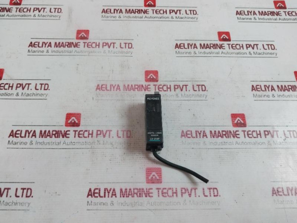 Keyence Lv-21Ap Digital Laser Sensor Lv Series Amplifier Unit Pnp 12-24Vdc - Used