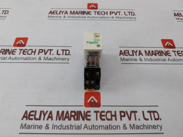 Schneider Electric Rxm2Lb2P7 Ac Coil Cube Relay With Base Socket 230Vac 50/60Hz - Used