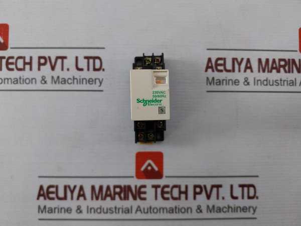 Schneider Electric Rxm2Lb2P7 Ac Coil Cube Relay With Base Socket 50/60 Hz
