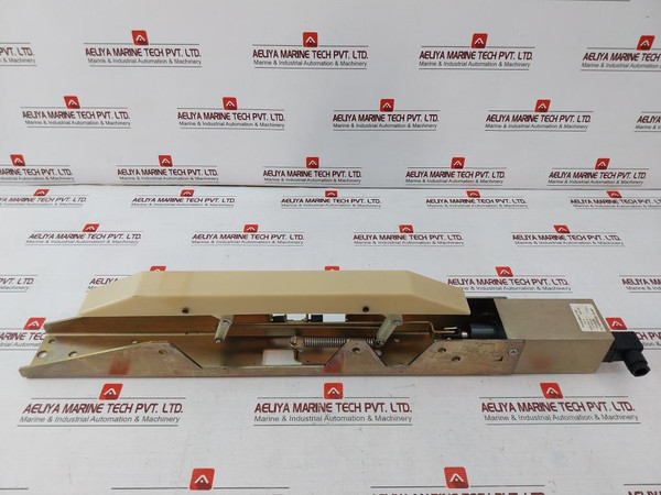 Lm Liftmaterial 0805020119 Elevator Door Header 230V