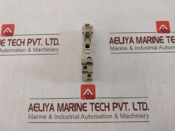 Lot Of 5X Omron P2Rf-05-e Relay Socket 10A 250V 2840Cx - New