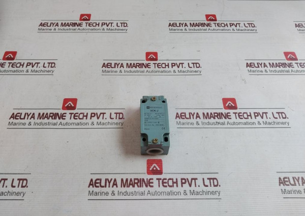 Telemecanique Xck-j Limit Switch 500V Zck-j1 3N9929 - Used