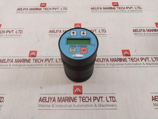 Martechnic Twin Check Electronic Water-in-oil Test Device 23794 - Used