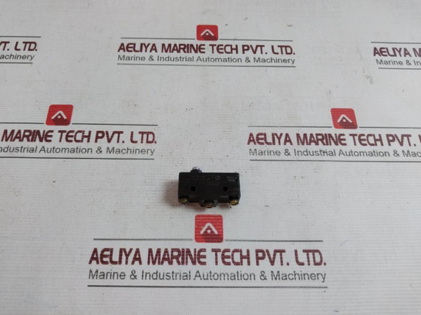 Omron Z-15Gd-b General-purpose Basic Switch Z4G1P09B 15A 125 250 Or 480Vac - New