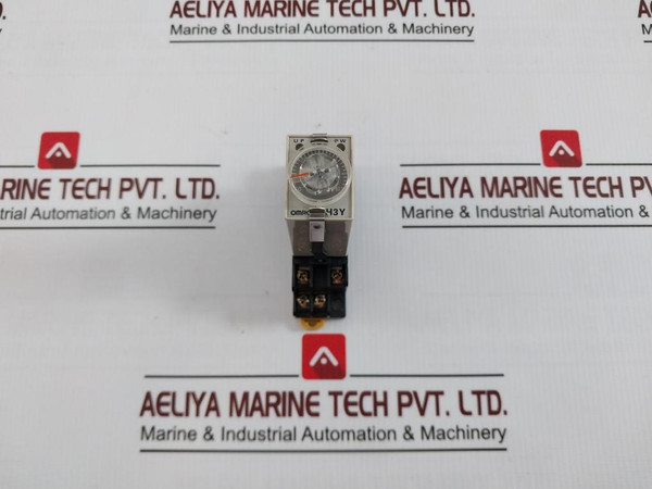 Omron H3Y-2 Timer With Base Ac200-230V 50/60Hz Ac250V, Dc30V 5A 0-60 Sec 2.5Kv/2