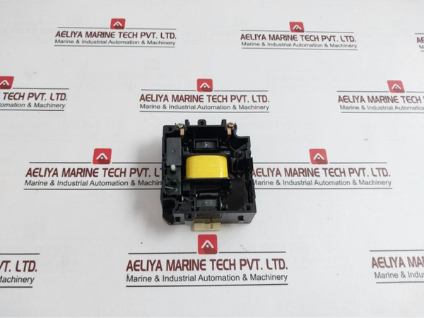 Omron C2T-4B Mounting Pitch Connector Coil S-k50/65 100-127V 50/60Hz