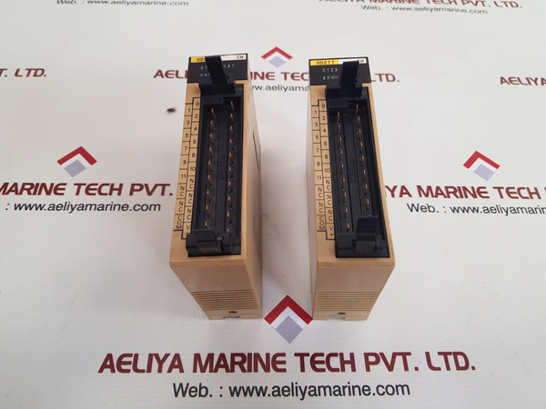 Omron C200H-0D211 Output Unit 24Vdc by Omron Corporation