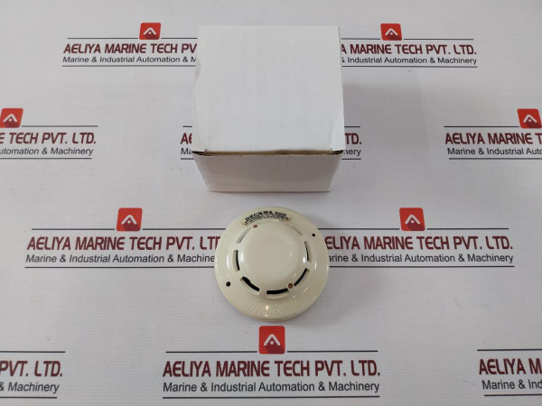 Hochiki Slr-e3Nm Conventional Photo Electric Smoke Detector 9.5-30Vdc Max 40Ma