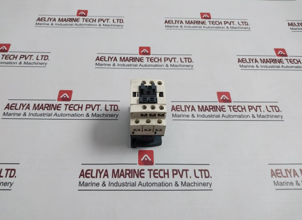Schneider Electric/Telemecanique Cad32 Control Relay 690V 50/60Hz