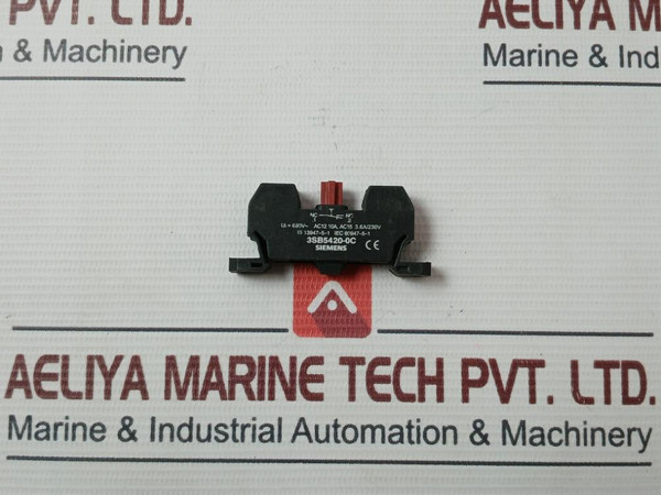 Lot Of 2X Siemens 3Sb5420-0C Push Button Contact Block 690V Ac Ac12 10A