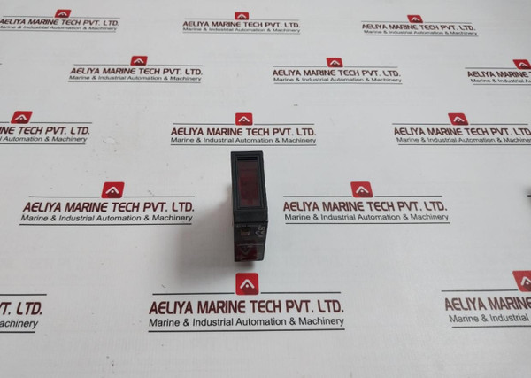 Omron E3Jm-r4M4-g Photoelectric Sensor 24 To 240Vac 30Vdc 3A 22719M