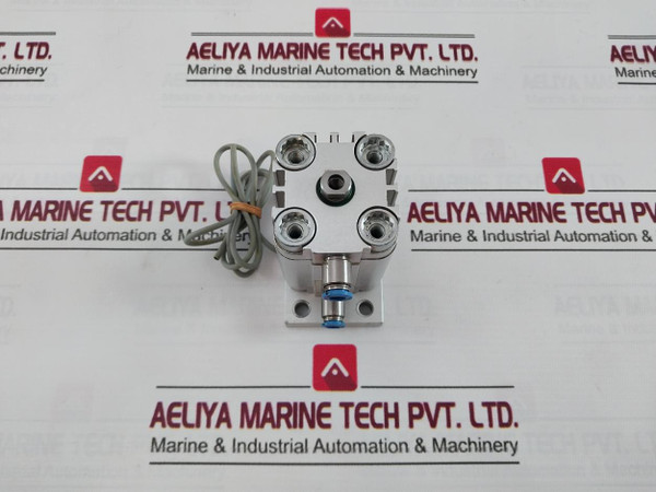 Festo Advu-32-30-p-a Compact Cylinder 10Bar 156535