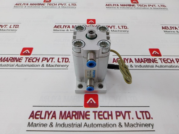 Festo Advu-32-30-p-a Compact Pneumatic Cylinder 10 Bar.