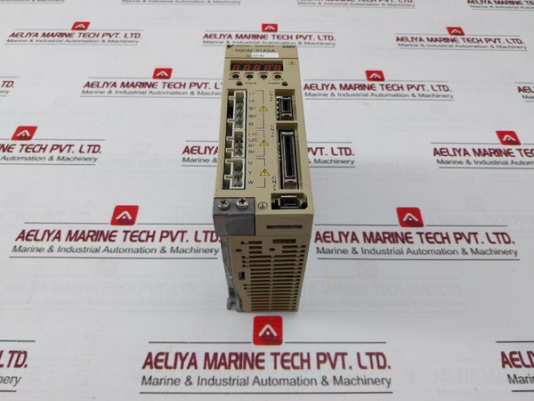 Yaskawa Sgdm-01Ada Servo Drive Ip1X 1Ph 200-230V 50/60Hz 2A 0.10Kw