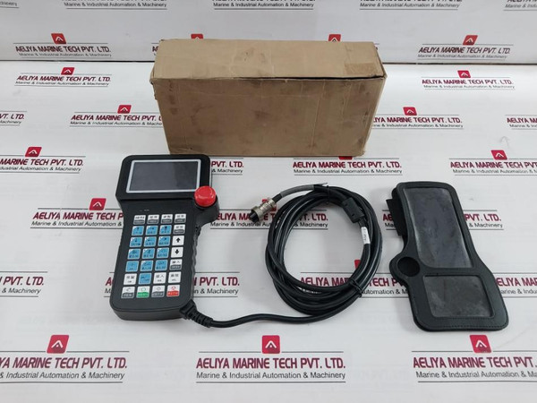 Robot Control System Hc-qcs1E2 Handheld Controller With Cable 300V 80°C 3 Meter