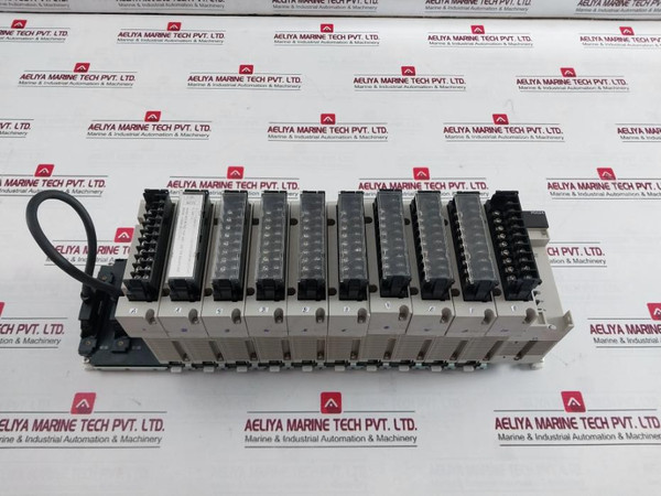 Omron C200Hw-pd024 Plc Power Supply Unit With I/O Module Cs1W-id211 24Vdc--- 50W