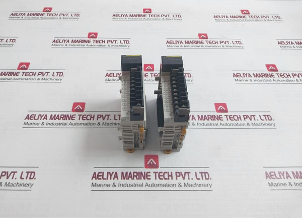 Omron Cqm1-oc222 Output Unit 94V-0 8 Point