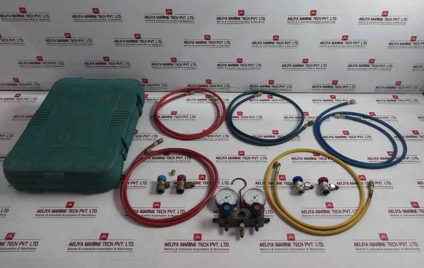 Refco Refrigeration Service Manifold With Charging Hose Set 30 Bar/430 Psi