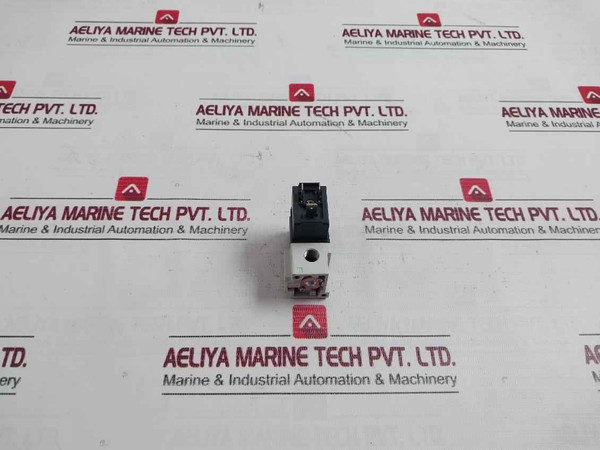 Smc Vt307-5Do1-01F-f-q Pneumatic Solenoid Valve 0-0.7Mpa Dc24V