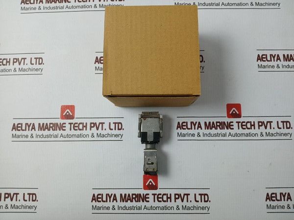 Yamatake Honeywell 2D33L-j Micro Switch 2D33L-j,2C5101,0048A