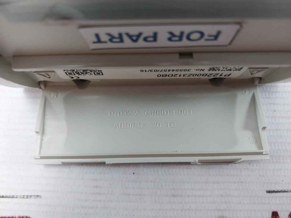 Schneider Electric P122 Overcurrent Protection Relay 48-240 Vac (Not Working)