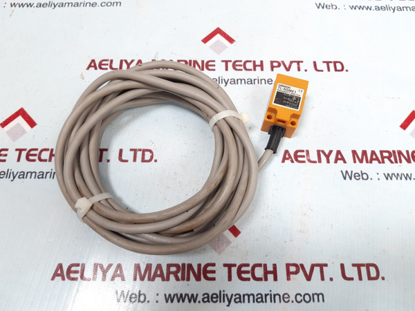Omron tl-n5me1 proximity switch