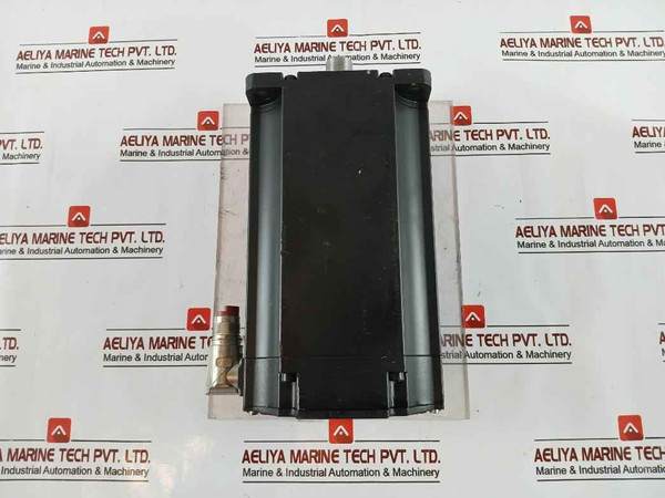 B&R 8Lsa57.Db030S100-3 Synchronous Motor M3B41403838 Ip64 0.00Nm Rev C8
