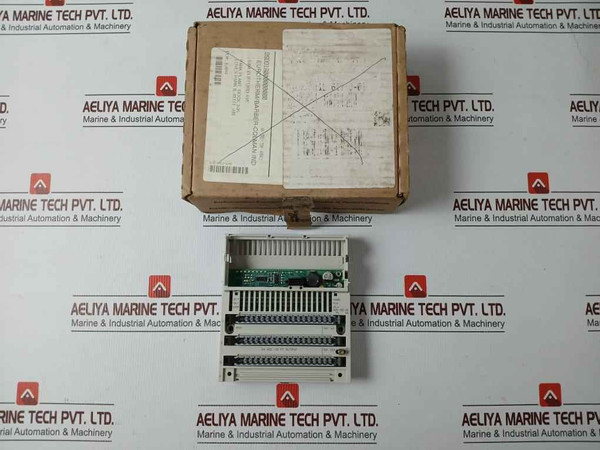Schneider Electric 170Ado35000 Output Module 24Vdc-32Pt