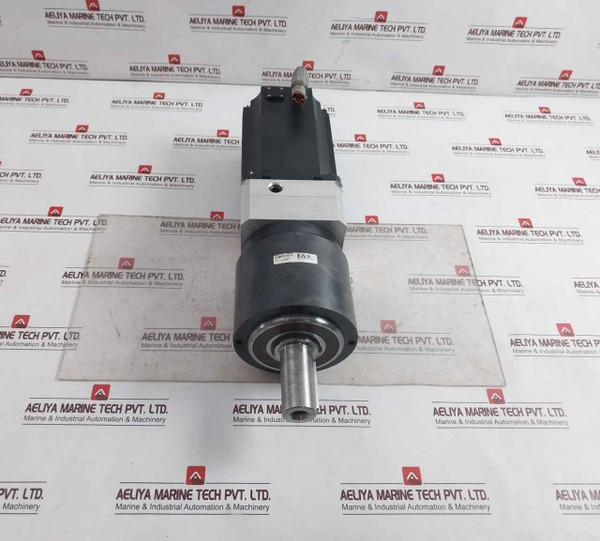 B&r 8lsa55.db030s200-3 Synchronous Motor Rev C8 Ip64 E235396