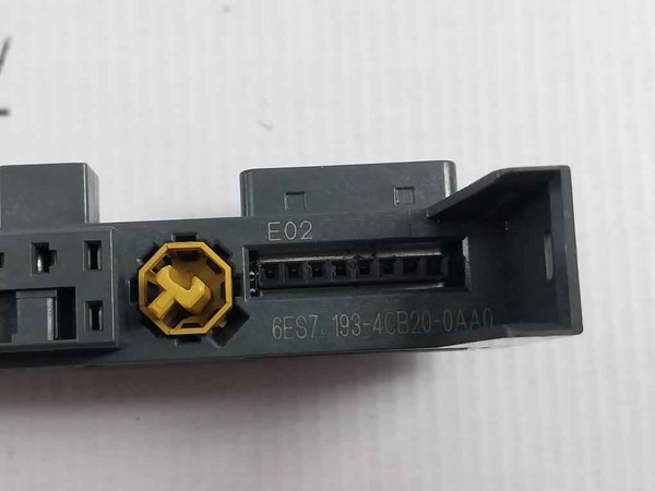 Siemens 6Es7 193-4Cb20-0Aa0 Terminal Module Tm-e15S24-01 F7